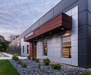 Magnannl exterior close